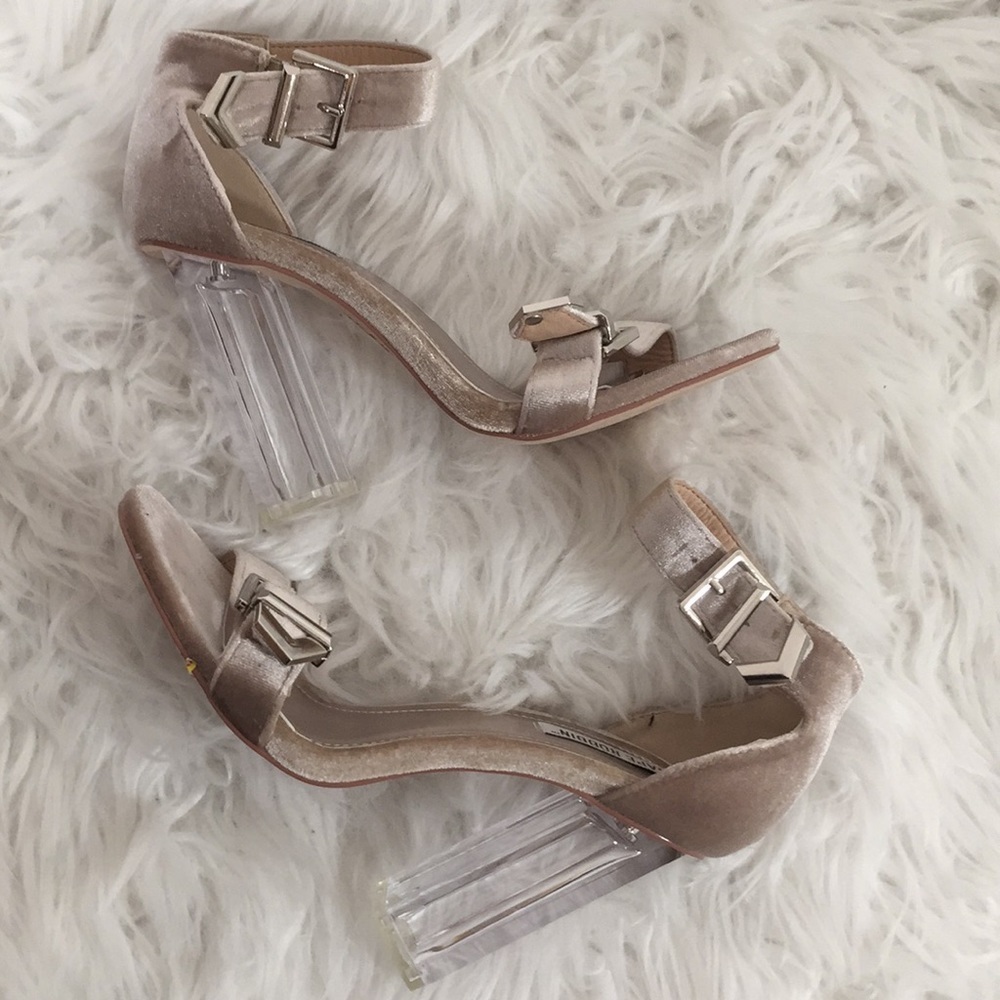 Cape Robbin Maria Buckle Strap Heels Nude size 7 - Picture 8 of 11